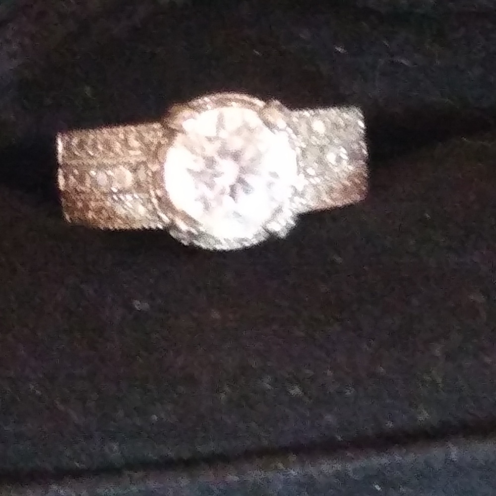 CUBIC ZIRCONIA DIAMOND RING - Picture 2 of 4